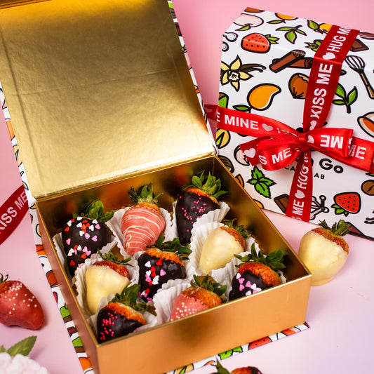 Chocolate Dipped Strawberries Gift Box